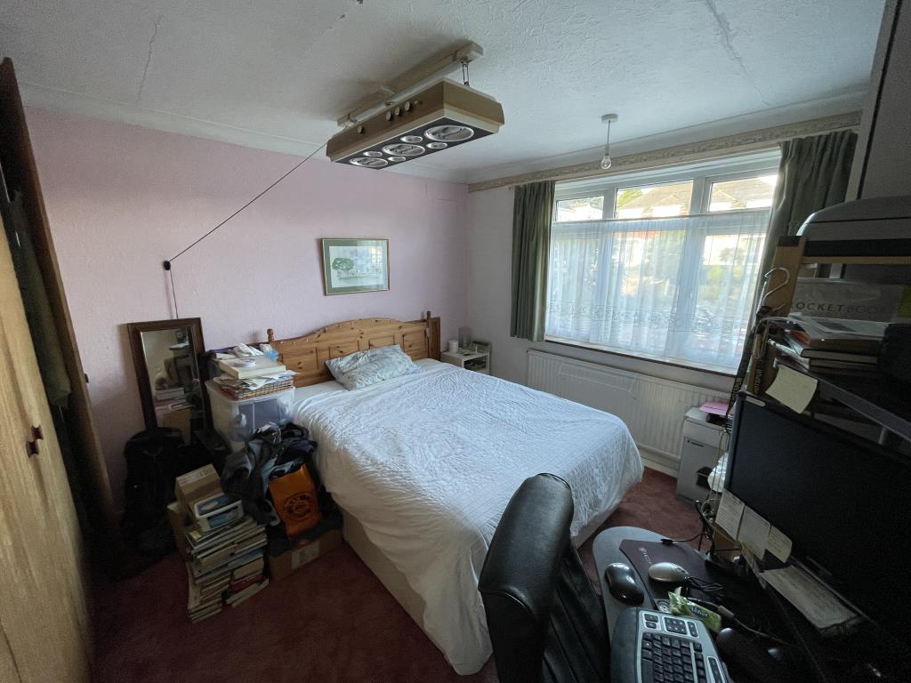 Lot: 86 - DETACHED HOUSE FOR INVESTMENT OR OWNER-OCCUPATION - Inside image of front bedroom from hallway